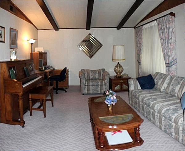 Woodbridge Mobile Home Community3132 Oakridge DrSan Jose, CA 95121