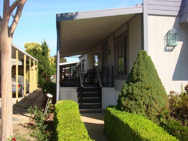 Quail Hollow Mobile Home Park16 Quail Hollow DrSan Jose, CA 95128
