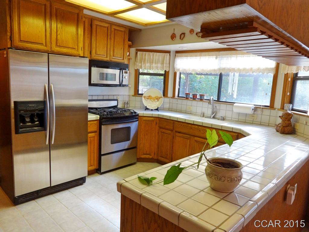 5114 Hillvale Drive, Valley Springs, United States 95252