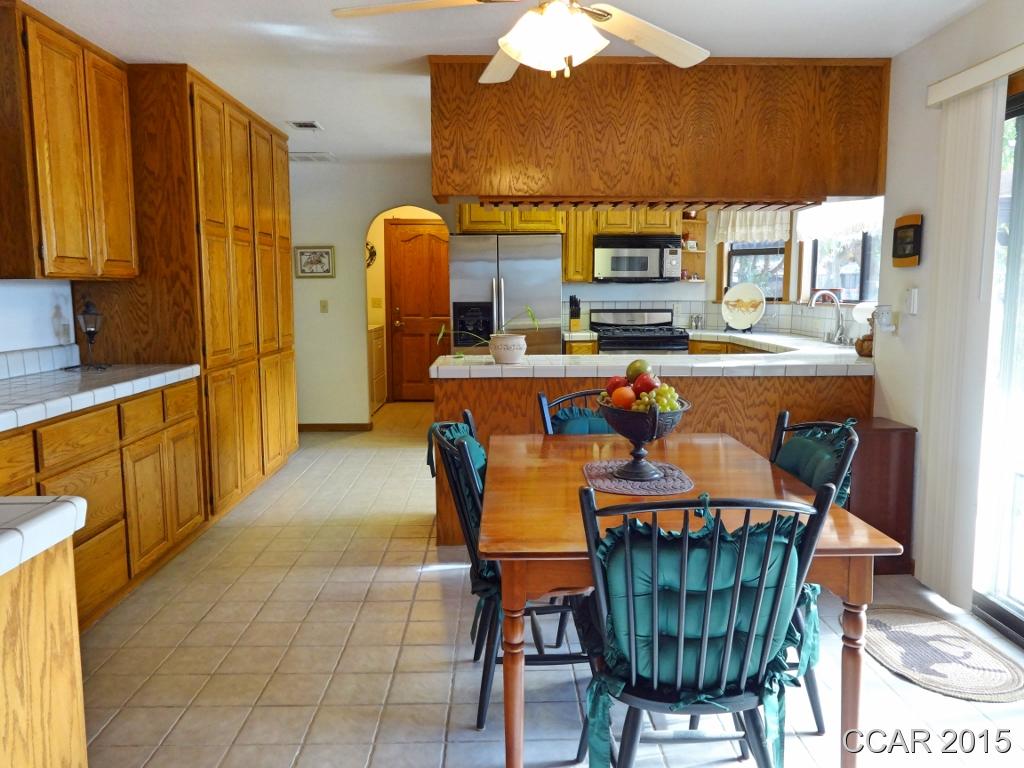 5114 Hillvale Drive, Valley Springs, United States 95252