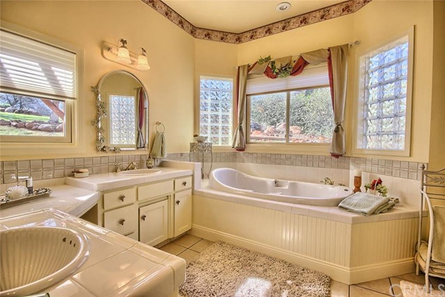 3131 Blue Oak Drive, Catheys Valley, CA 95306