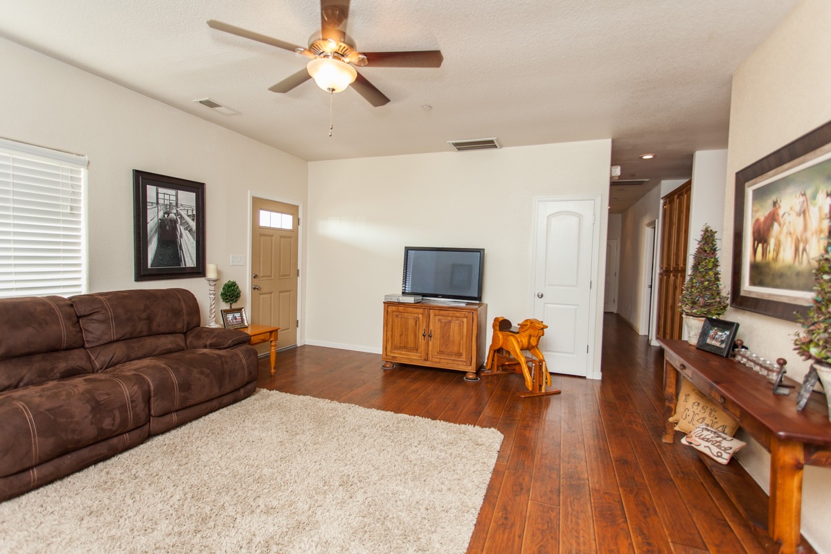 25652 Dodds, Escalon, CA 95320