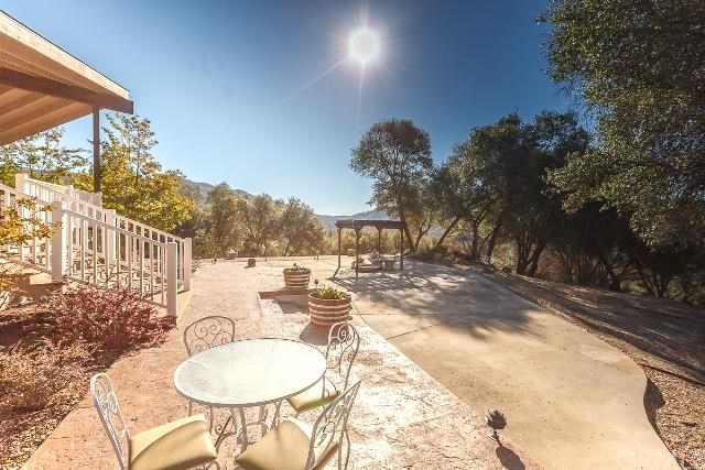 2160 State Highway 49 South, Mariposa, CA 95338