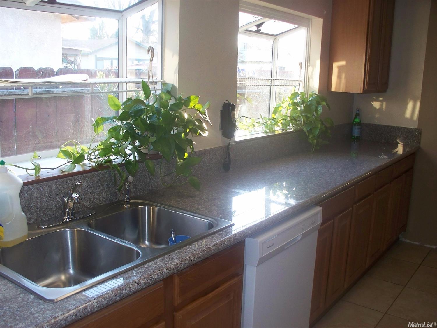 509Mary Todd Ln, Modesto, CA 95354