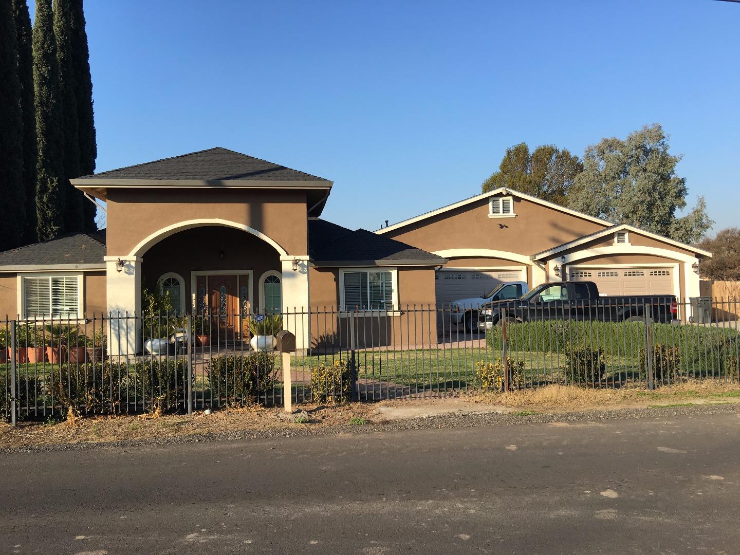 1657 Elm Ave, Modesto, United States 95358