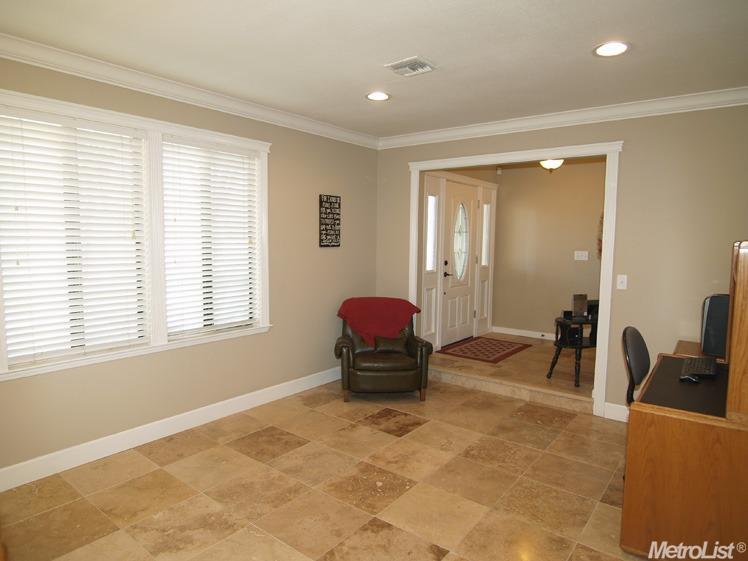 324 W Harding Rd, Turlock, United States 95380