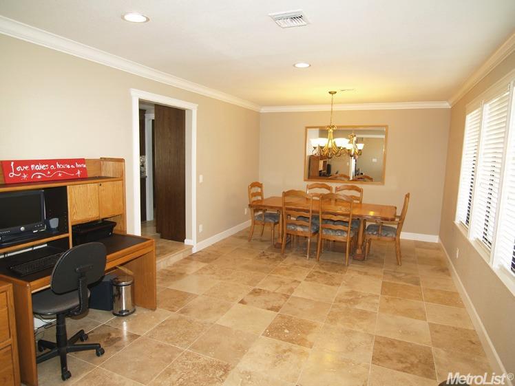 324 W Harding Rd, Turlock, United States 95380