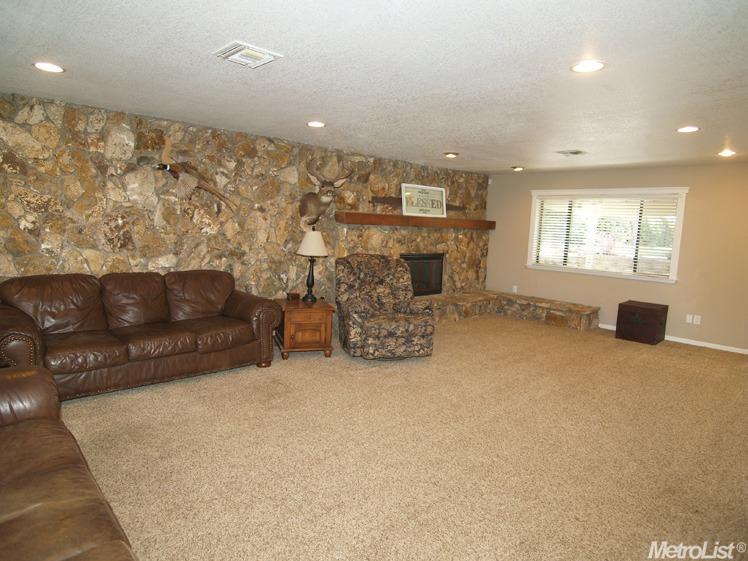 324 W Harding Rd, Turlock, United States 95380