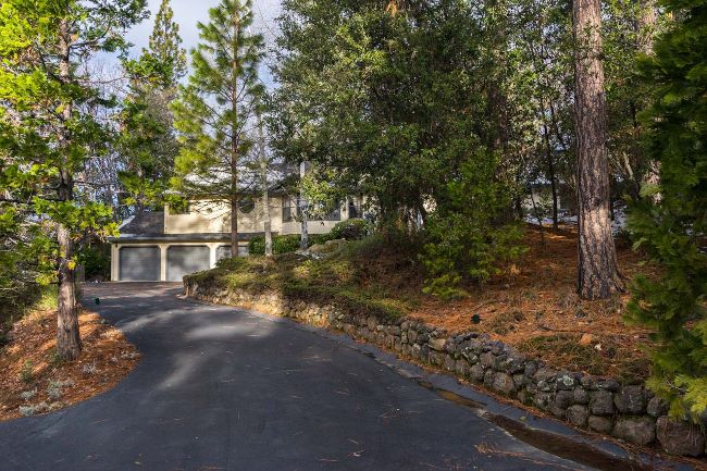 23340 Lakewood Dr., Twain Harte, United States 95383
