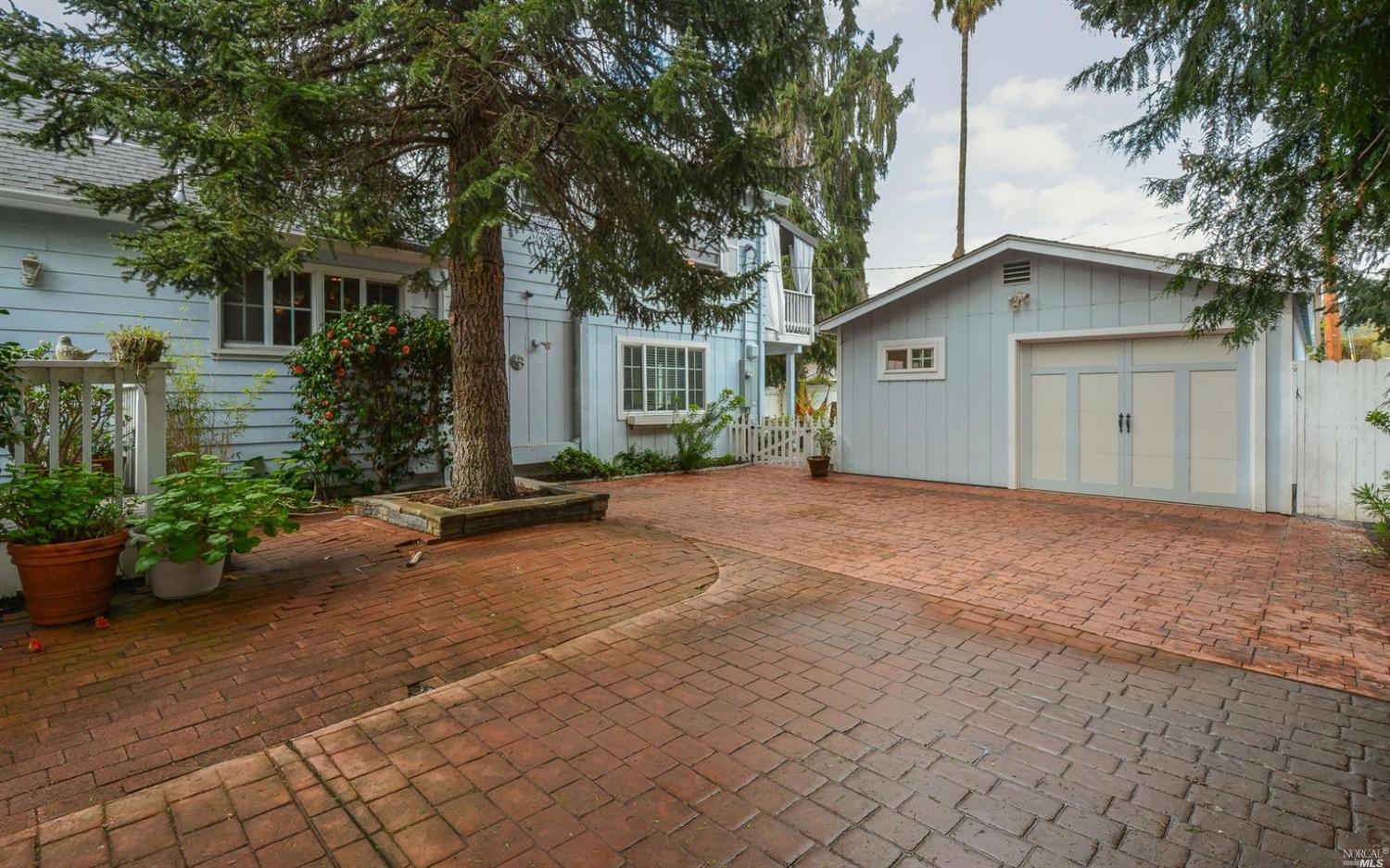1709Bryden Lane, Santa Rosa, CA 95404