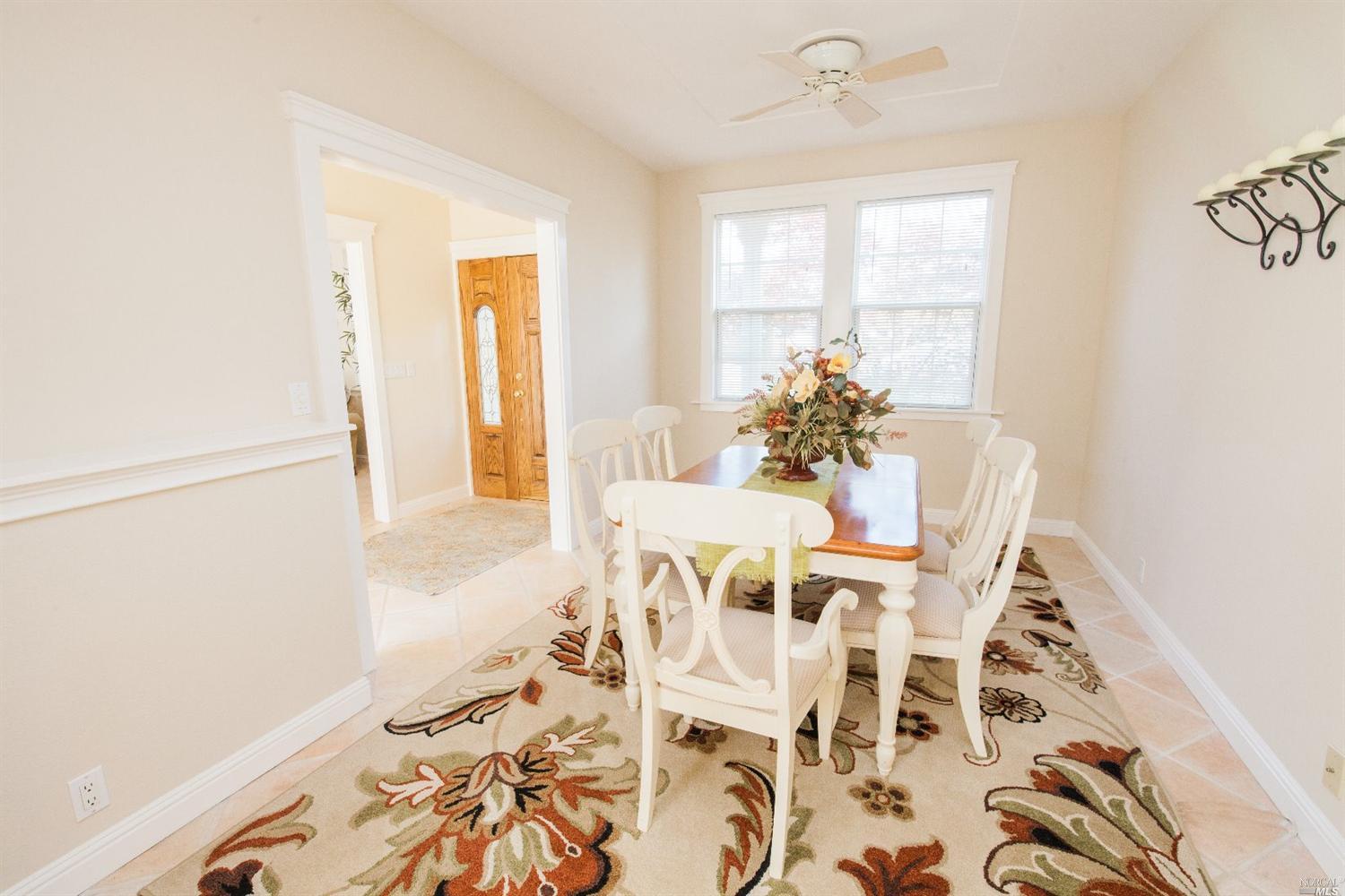 3476 SE Magowan Dr, Santa Rosa, United States 95405