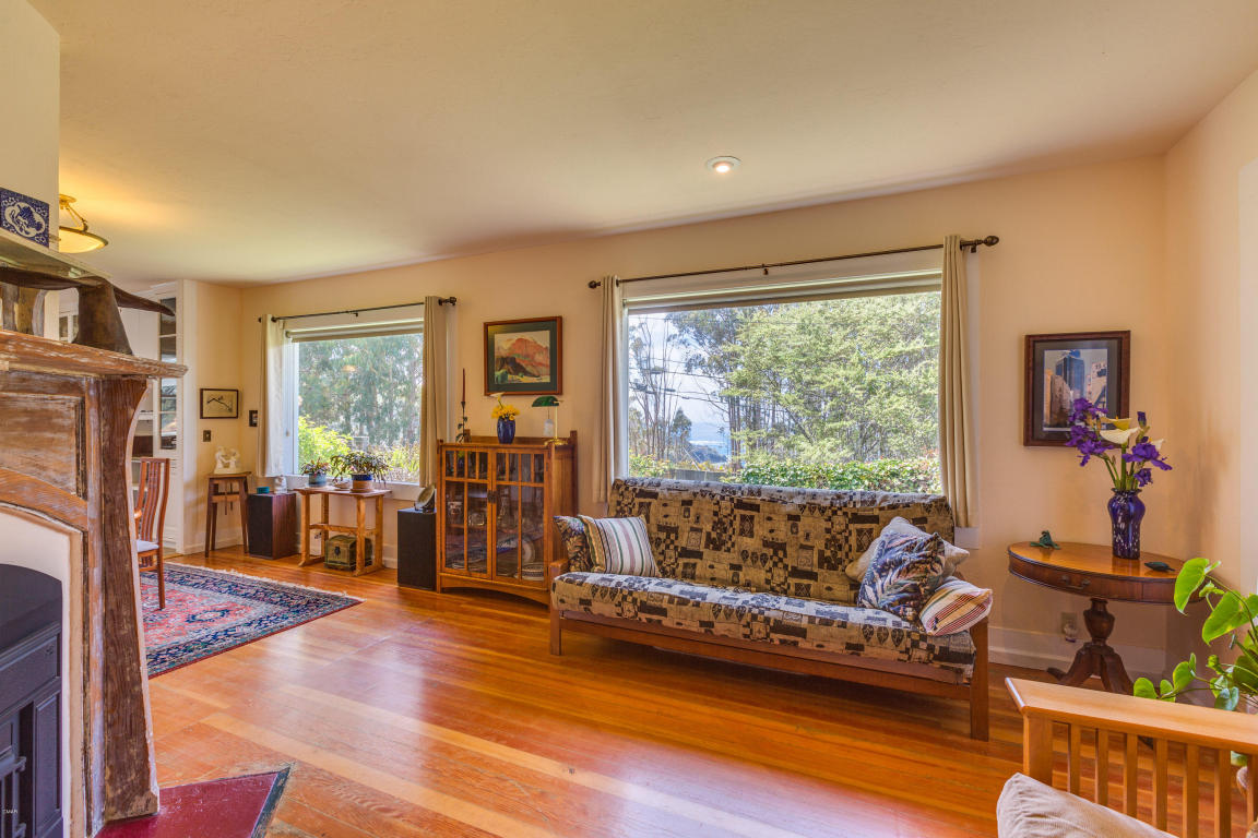 3721 Albion Little River Road, Albion, CA 95410