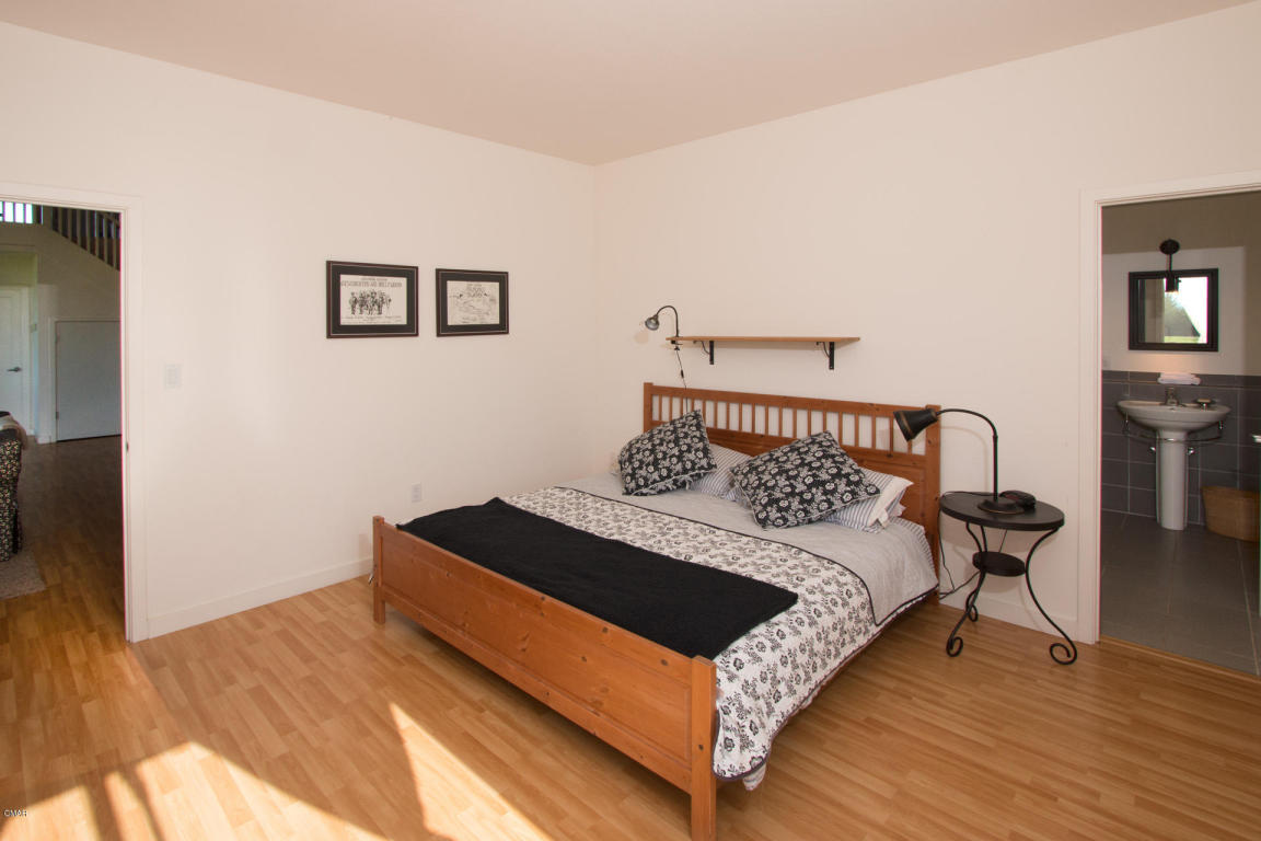 2456 Nonella Ln, Albion, CA 95410