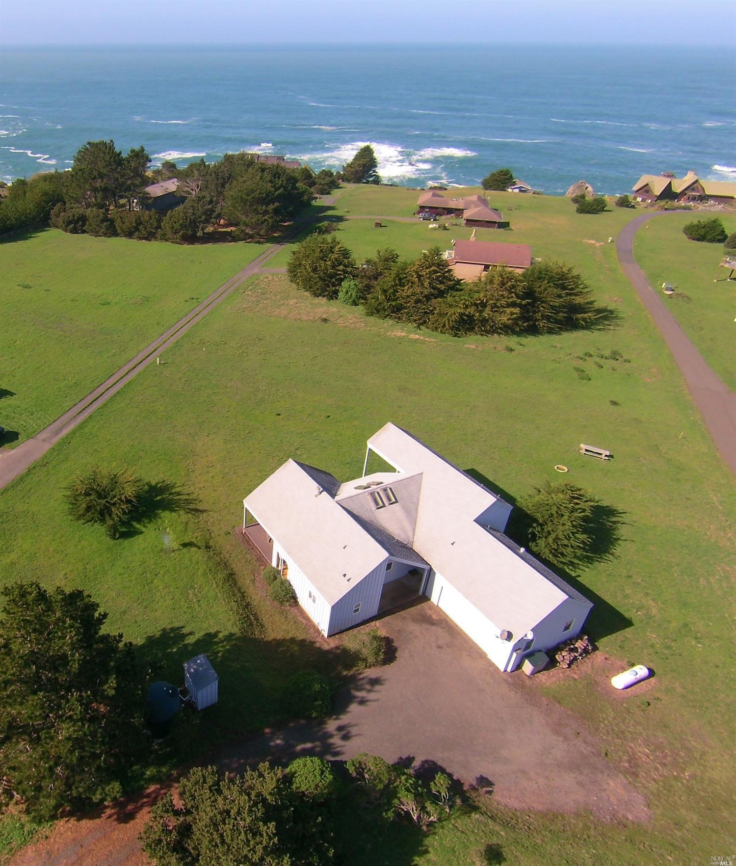 2456Nonella Lane, Albion, CA 95410