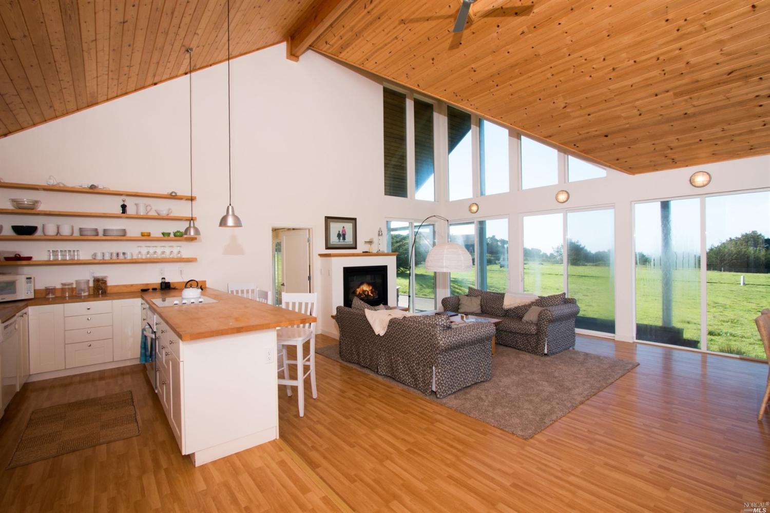 2456Nonella Lane, Albion, CA 95410