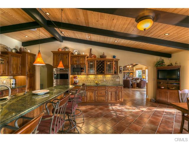 9719 Crestview Drive, Clearlake Park, United States 95422