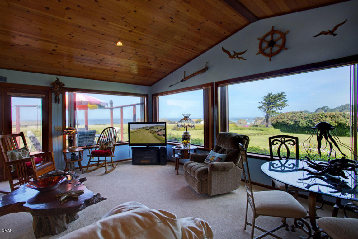 32951 Ocean Meadows Cir, Fort Bragg, United States 95437