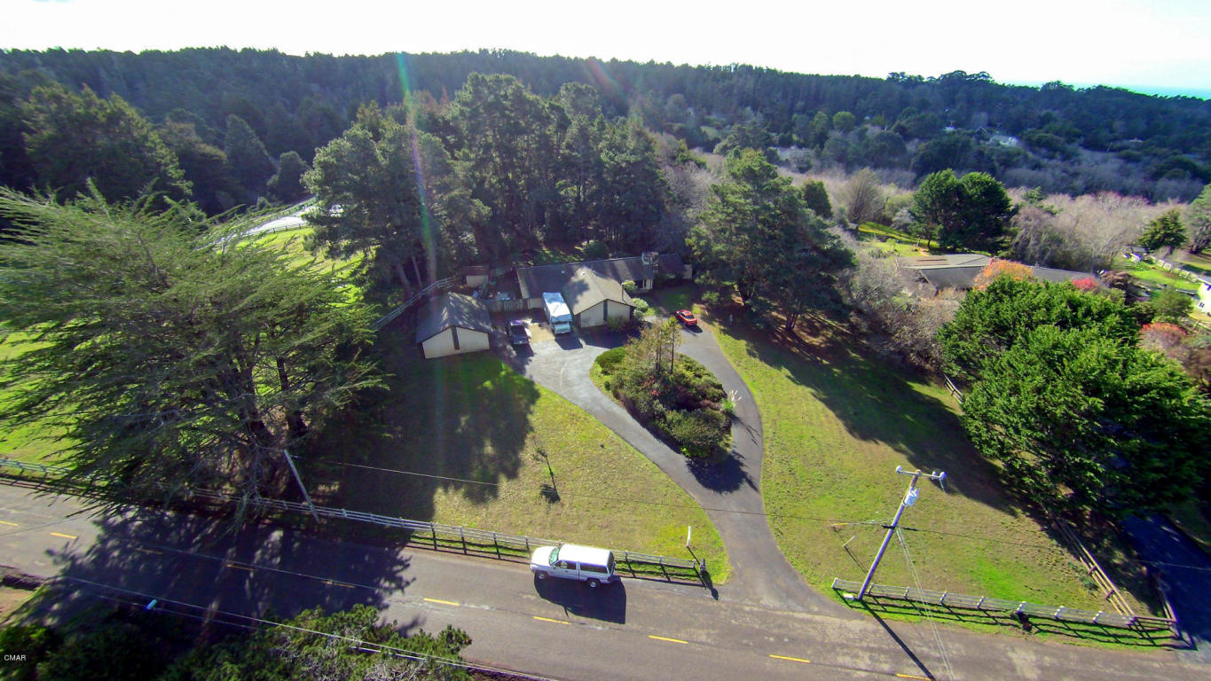 32651 Mill Creek Dr, Fort Bragg, CA 95437
