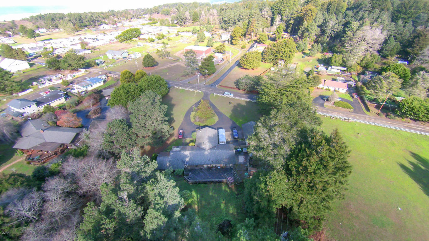 32651 Mill Creek Dr, Fort Bragg, CA 95437