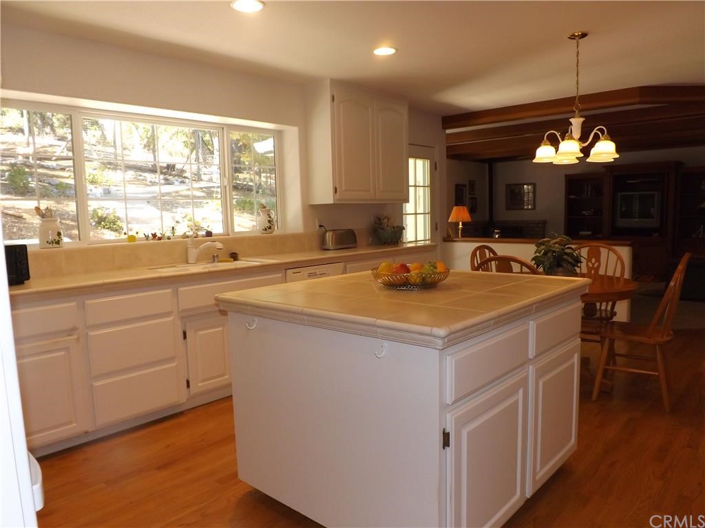 2465 Eastlake Drive, Kelseyville, CA 95451