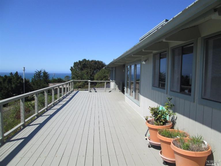 44920Arena Circle, Manchester, CA 95459