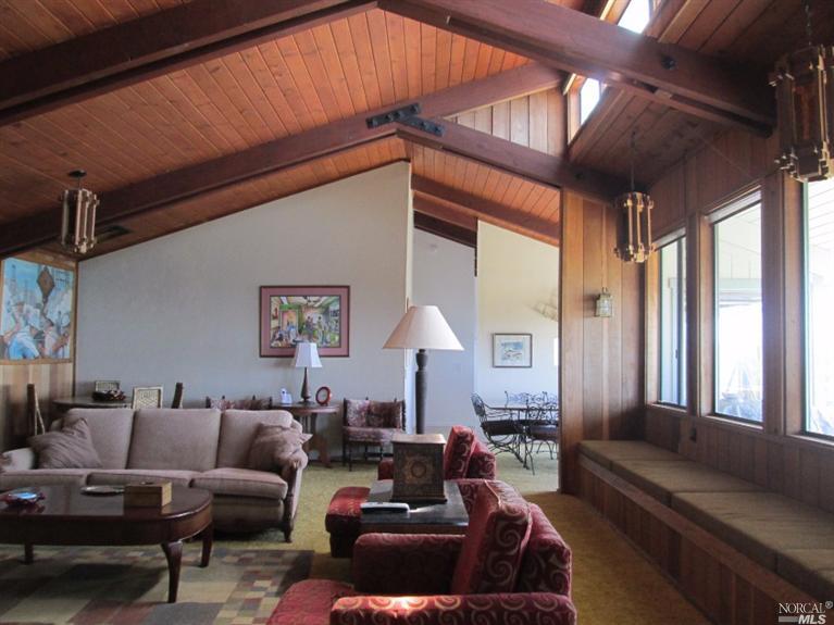 44920Arena Circle, Manchester, CA 95459