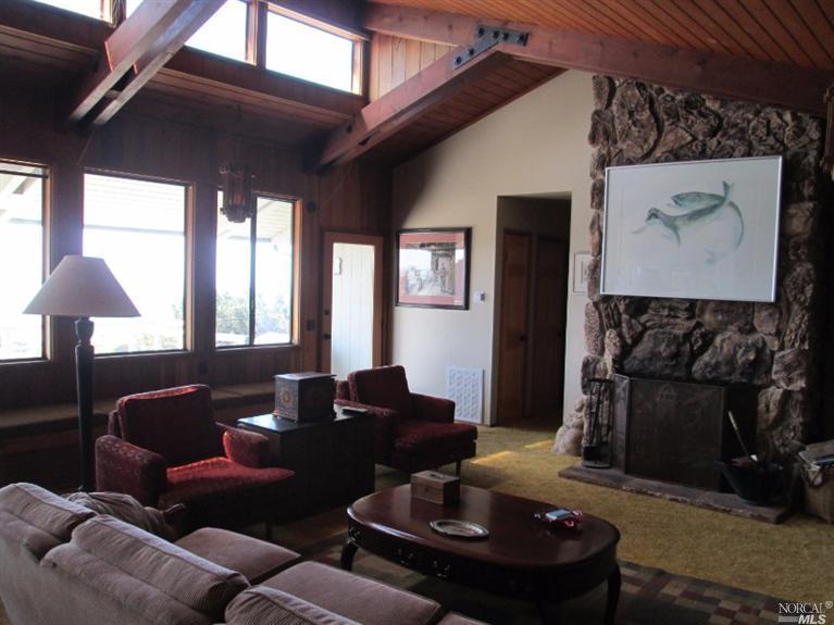 44920Arena Circle, Manchester, CA 95459