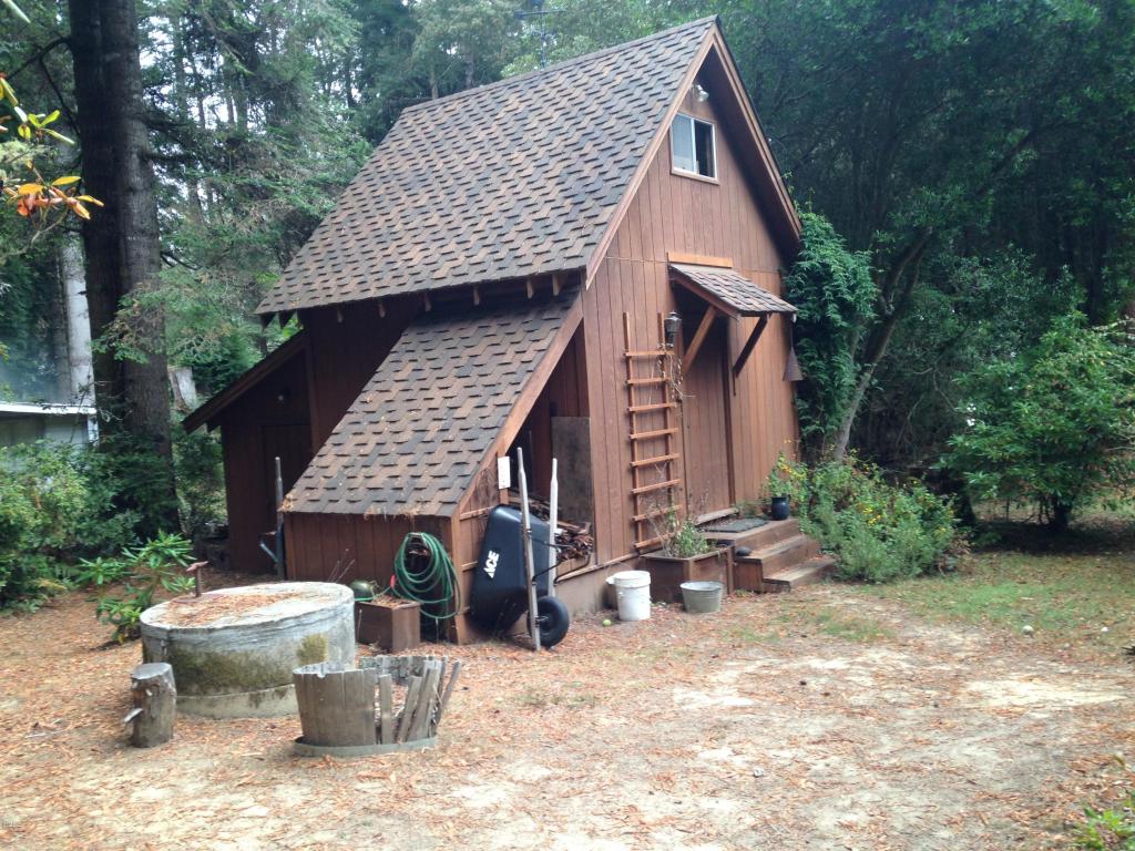 10960 Wildwood Lane, Mendocino, CA 95460