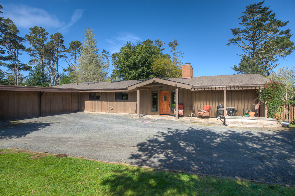 43200 Eureka Hill Road, Point Arena, United States 95468