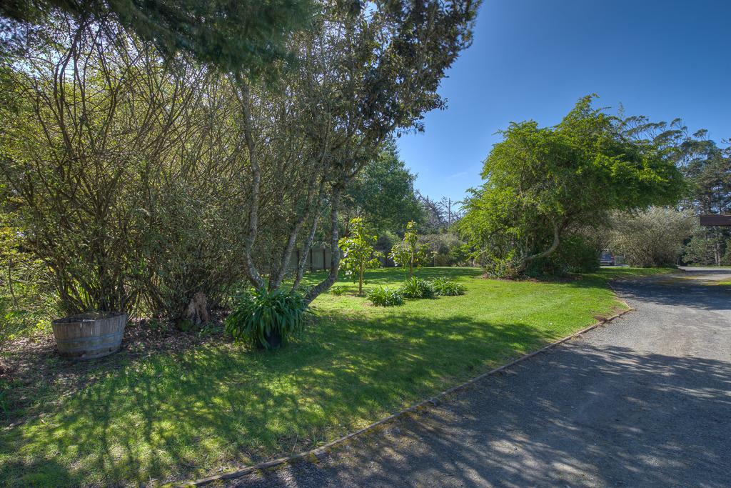43200 Eureka Hill Road, Point Arena, United States 95468