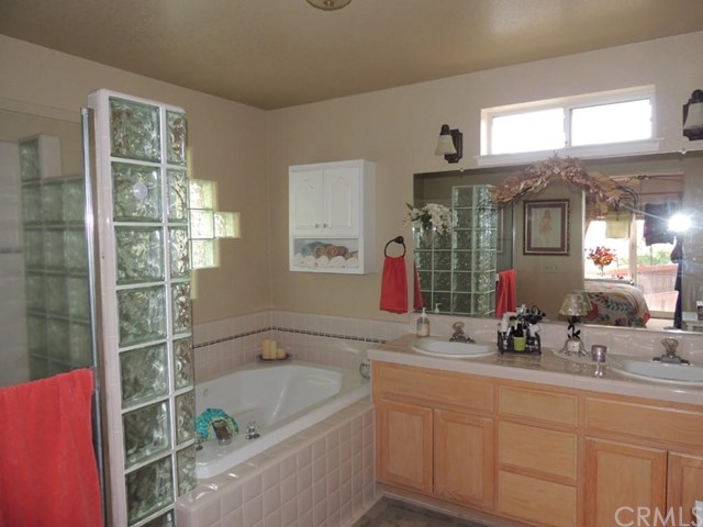 9701 East Road, Redwood Valley, CA 95470