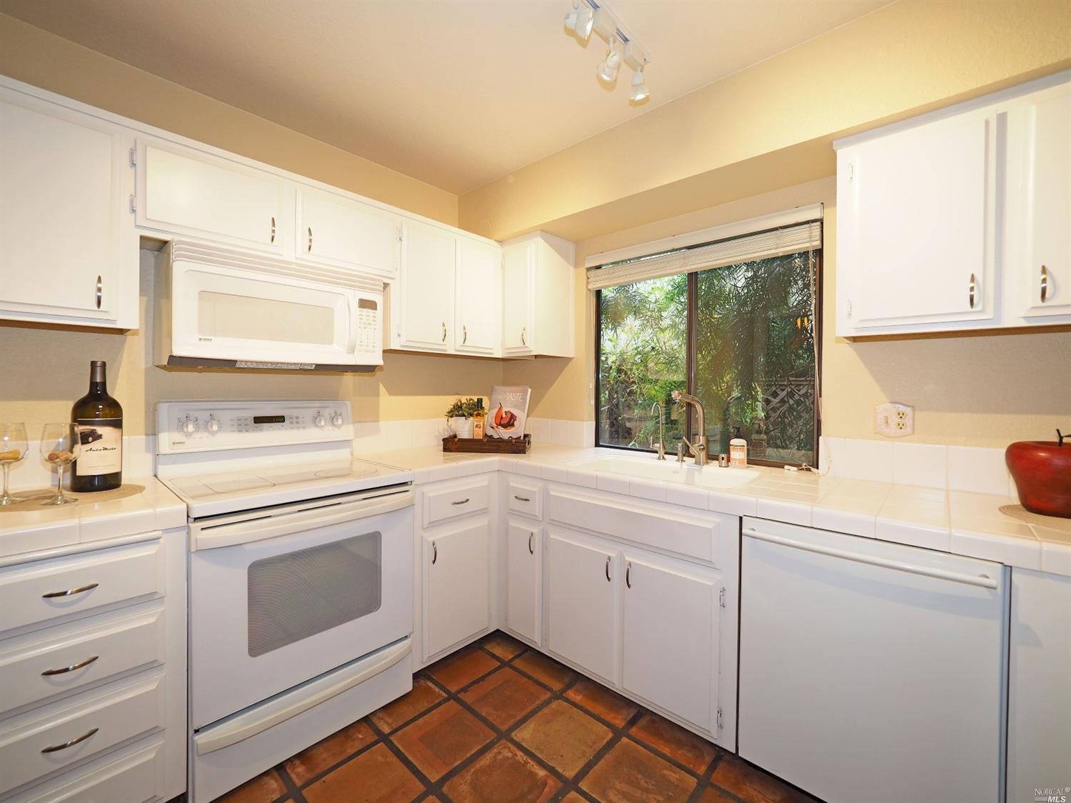8342nd Street, Sonoma, CA 95476