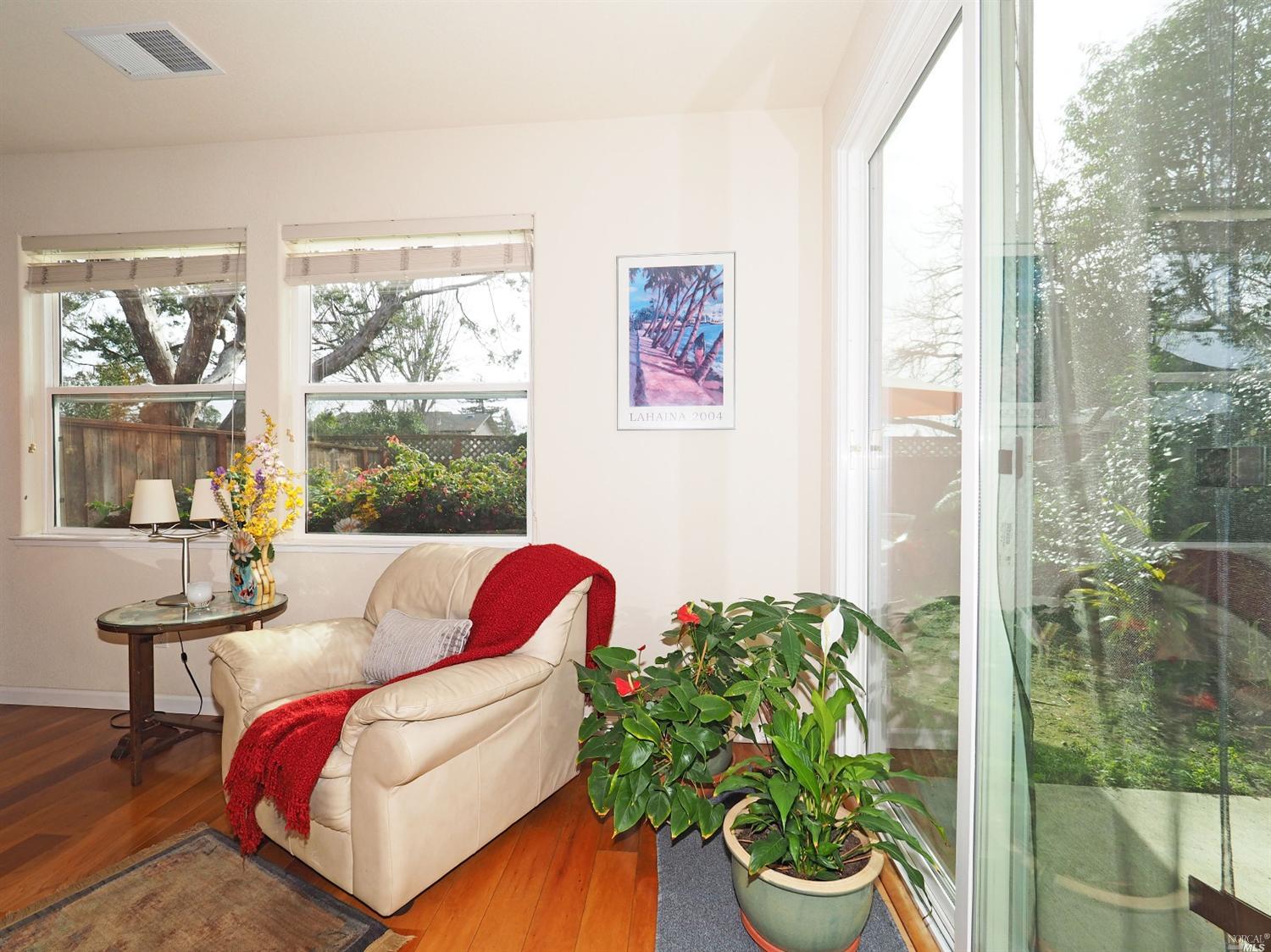 865 West 1st Street, Sonoma, CA 95476