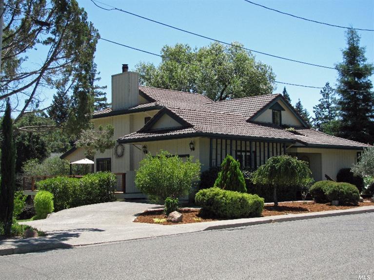 901 Saint Francis Way, Ukiah, CA 95482