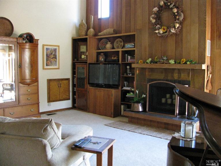 901 Saint Francis Way, Ukiah, CA 95482