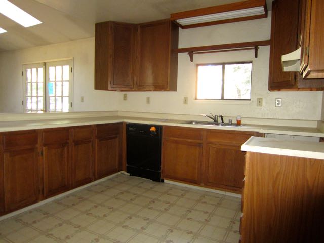 27151 Maize Place, Willits, CA 95490