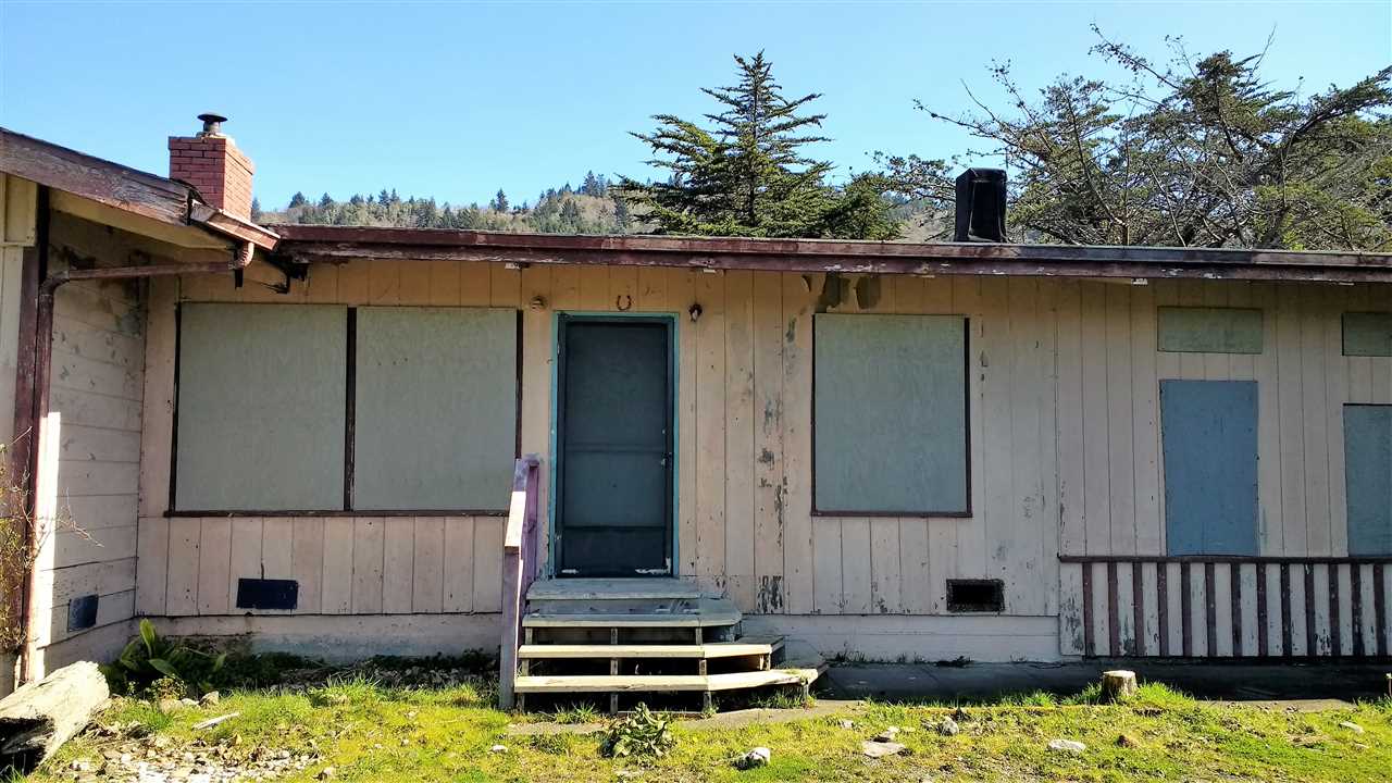 14555 US Highway 101 N, Smith River, CA 95567