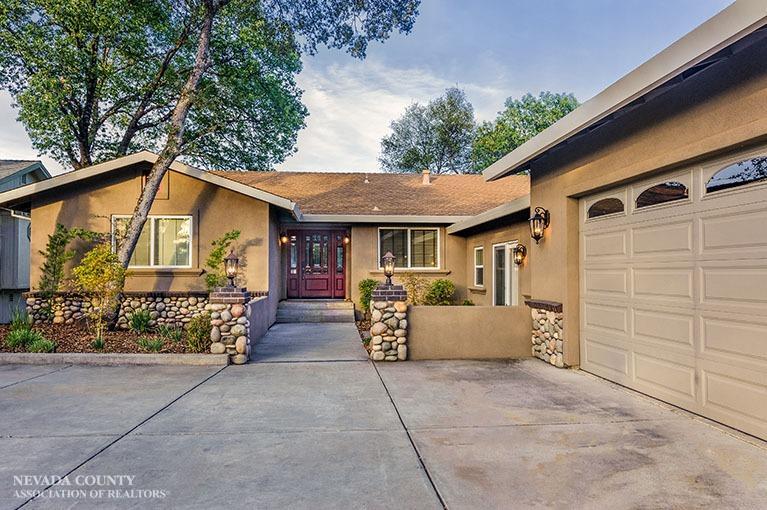 24041 Eucalyptus Court, Auburn, United States 95602