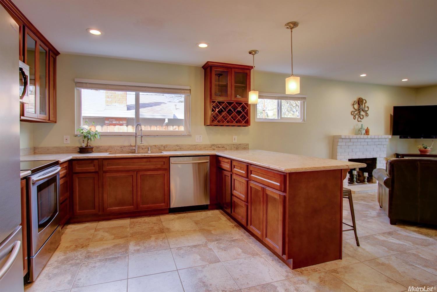 2548 Lafayette Dr, Davis, United States 95618