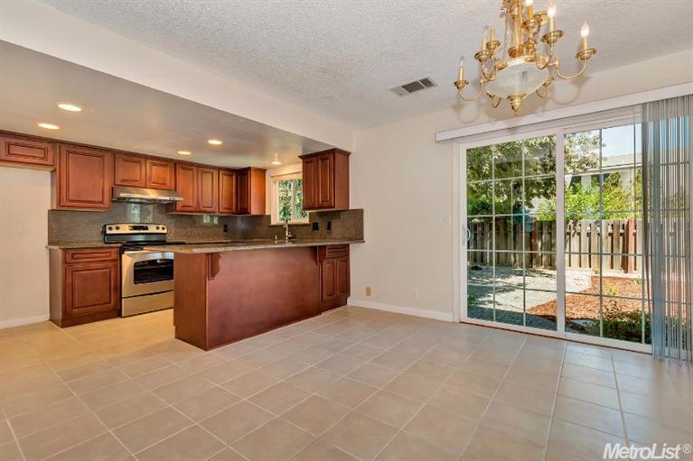 1720 Poplar Ln, Davis, United States 95618