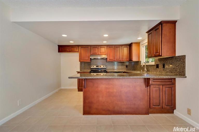 1720 Poplar Ln, Davis, United States 95618