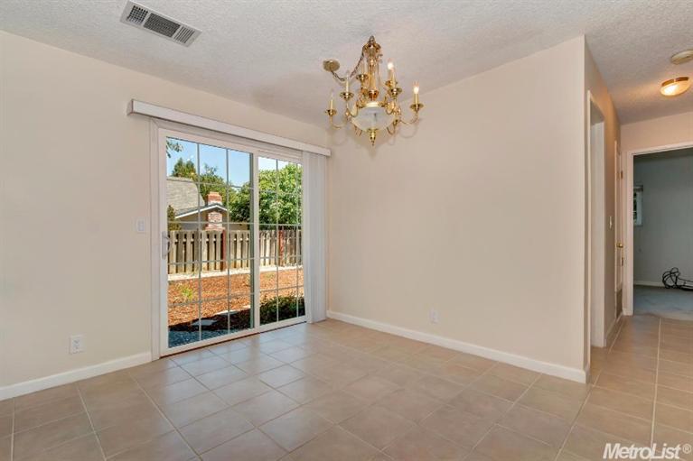 1720 Poplar Ln, Davis, United States 95618
