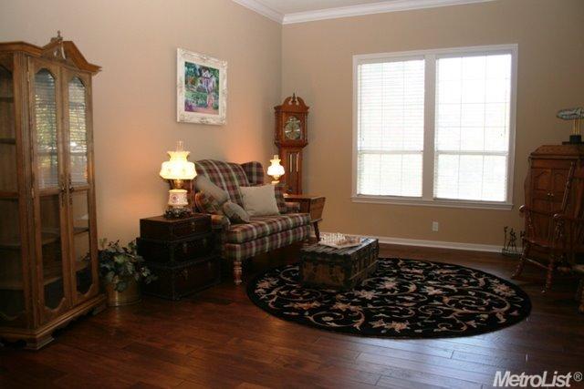 143Egloff Cir, Folsom, United States 95630