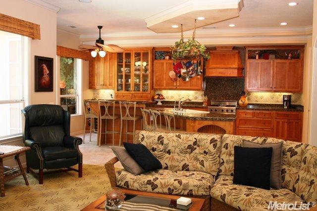 143Egloff Cir, Folsom, United States 95630