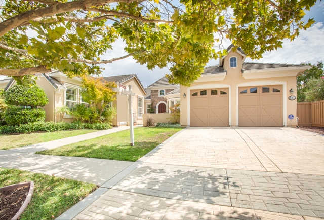304 Lee Rd