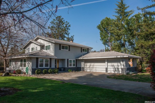304 Lee Rd