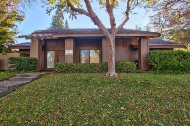 8241 Oakenshaw Way