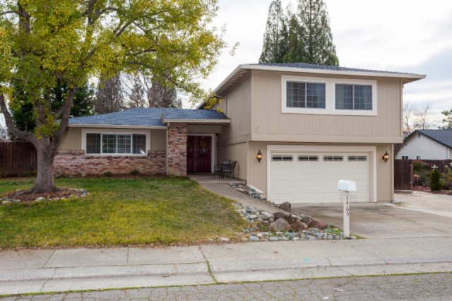 8241 Oakenshaw Way