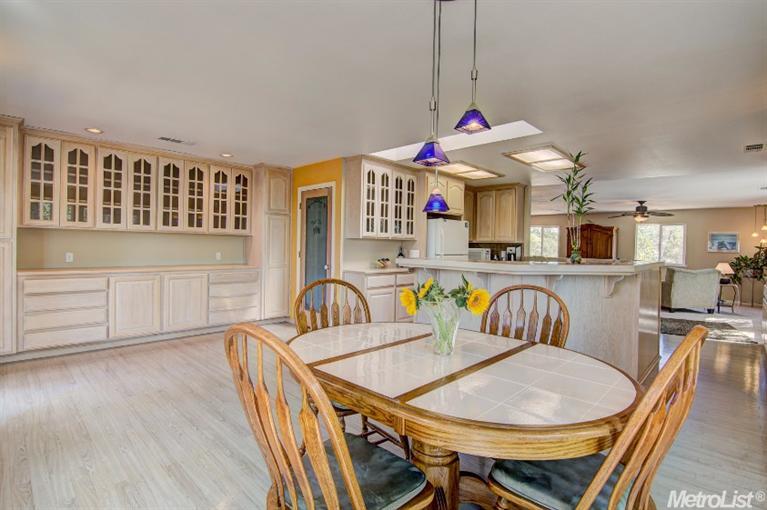 1156 Large Oak Dr, Placerville, United States 95667