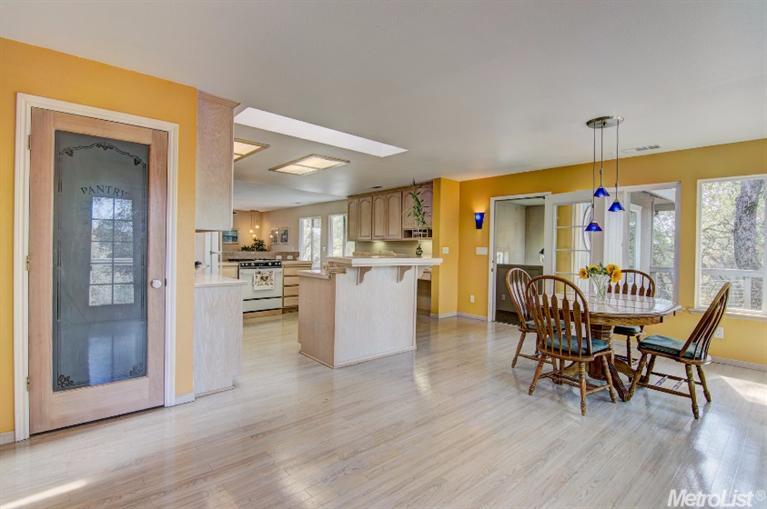 1156 Large Oak Dr, Placerville, United States 95667